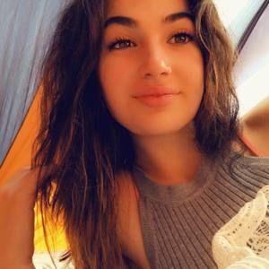 Meet your Posher, Candiladia